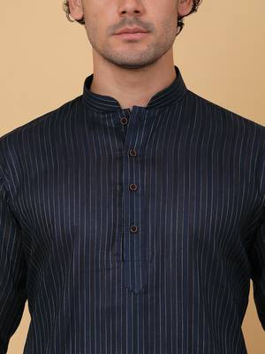 Men navy blue pure cotton striped knee length kurta 2