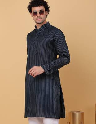Men navy blue pure cotton striped knee length kurta 5