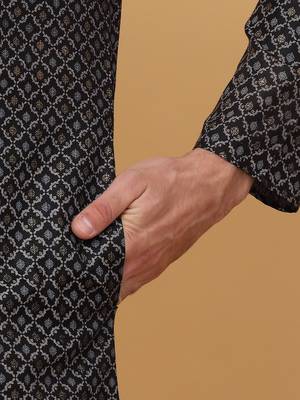 Men black cotton floral printed kurta 4