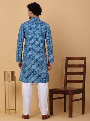 Men blue cotton ethnic printed kurta 3