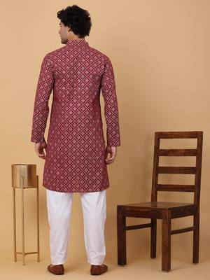 Men maroon cotton ethnic printed kurta 3