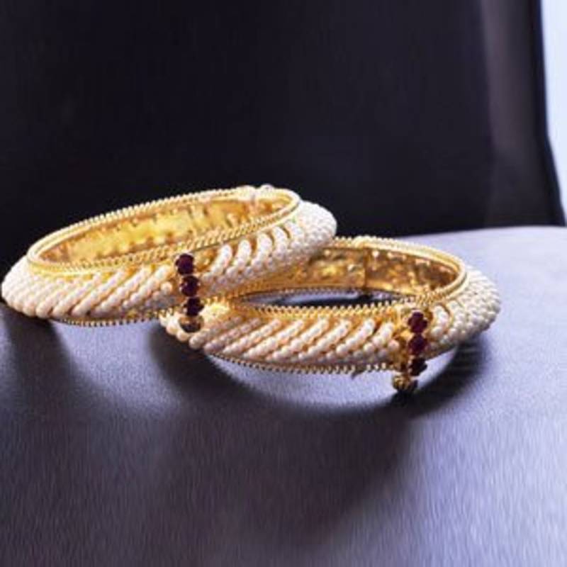 Pearl Bangle 