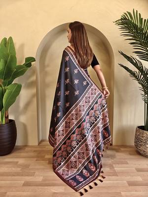 Black Dola Viscose Digital Printed Saree 4