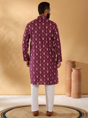 Cotton blend geometric printed maroon kurta and pyjamas 3
