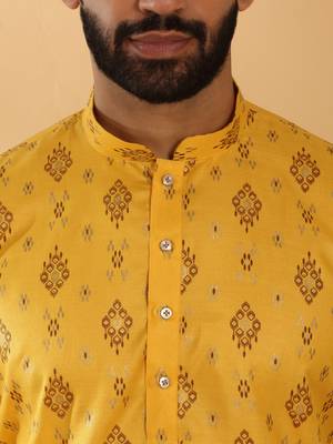 Cotton blend geometric printed yellow kurta and pyjamas 2