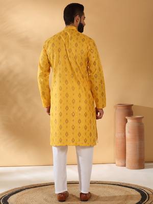 Cotton blend geometric printed yellow kurta and pyjamas 3