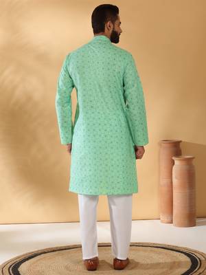Cotton blend floral printed green kurta and pyjamas 3