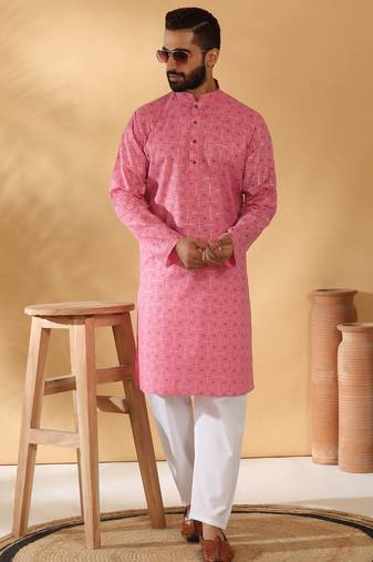 Cotton blend floral printed pink kurta and pyjamas