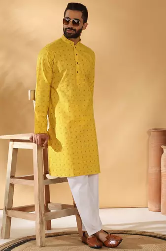 Cotton blend floral printed yellow kurta and pyjamas