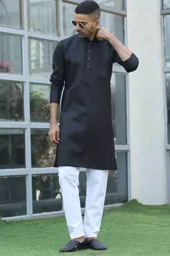 Cotton blend woven self desing black kurta and pyjamas