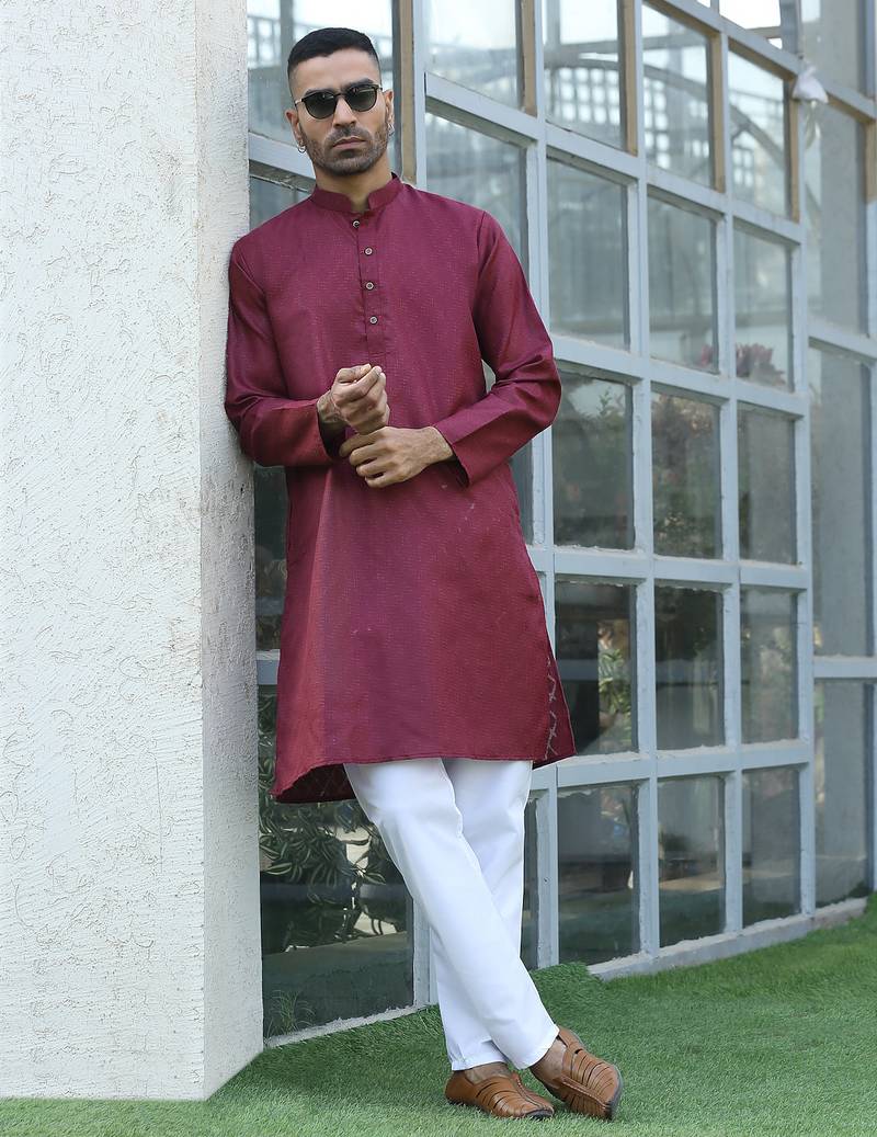 Cotton blend woven self desing maroon kurta and pyjamas