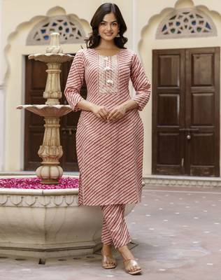 Trendmalls Cotton slub magic printed kurta pant embroidery neck work kurta set 1