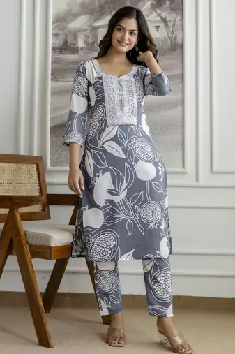 Trendmalls Cotton slub magic printed kurta pant embroidery neck work kurta set