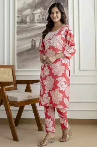 Trendmalls Cotton slub magic printed kurta pant embroidery neck work kurta set
