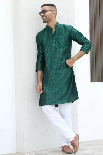 Silk blend jacquard self design green kurta with elasticated pyjamas