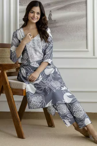 Trendmalls Cotton slub magic printed kurta pant embroidery neck work kurta set