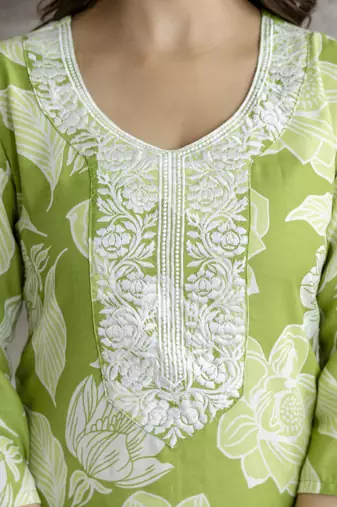Trendmalls Cotton slub magic printed kurta pant embroidery neck work kurta set