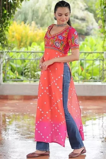 Pink navratri special kutchi gamthi work with printed kurti