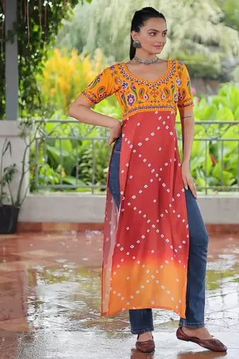 Yellow navratri special kutchi gamthi work with printed kurti