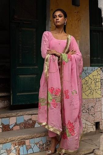 pink crepe organza kurta with pant and dupatta