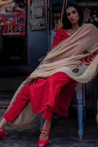 Red rudrani crepe organza kurta with pant & dupatta