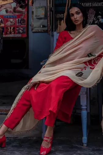 Red rudrani crepe organza kurta with pant & dupatta