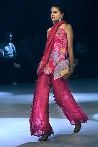 Pink embroidered organza kurta set