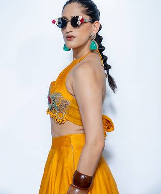 yellow embroidered silk lehenga 2