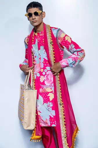 Pink printed chanderi kurta pajama with scarf