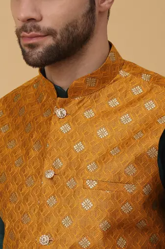 Men's green kurta and churidar with jacquard ethnic nehru jacket