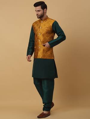 Men's green kurta and churidar with jacquard floral nehru jacket 4