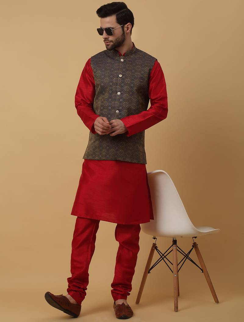 Men's maroon kurta and churidar with jacquard ethnic motifs printed nehru jacket