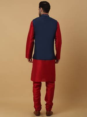 Men's maroon kurta and churidar with sequenced cotton silk nehru jacket 3