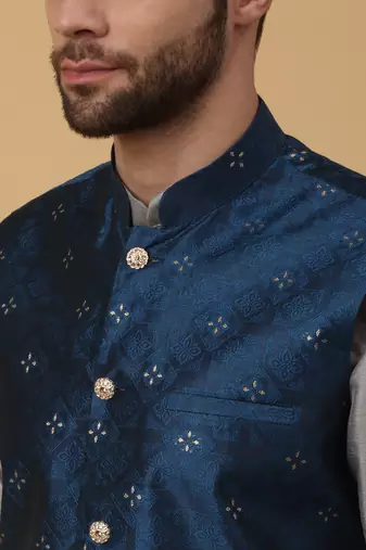 Men's grey kurta and churidar with jacquard floral nehru jacket