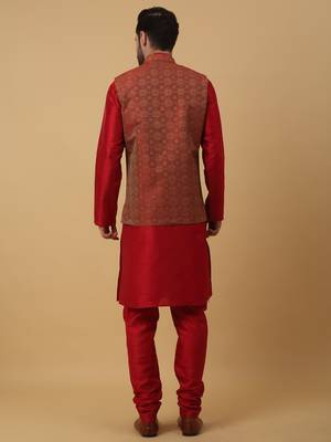 Men's maroon kurta and churidar with jacquard ethnic motifs printed nehru jacket 3