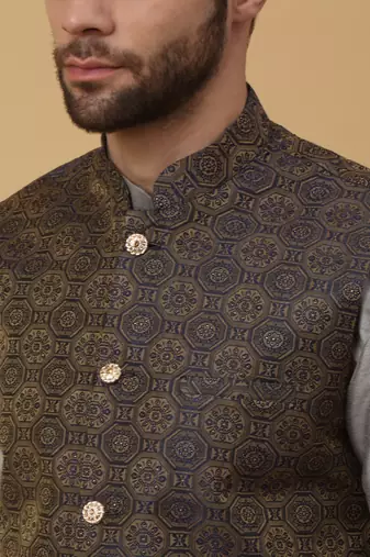 Men's grey kurta and churidar with jacquard ethnic motifs printed nehru jacket