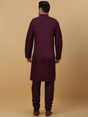 Men's purple kurta and churidar with sequenced cotton silk nehru jacket 3