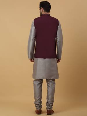 Men's grey kurta and churidar with sequenced cotton silk nehru jacket 3
