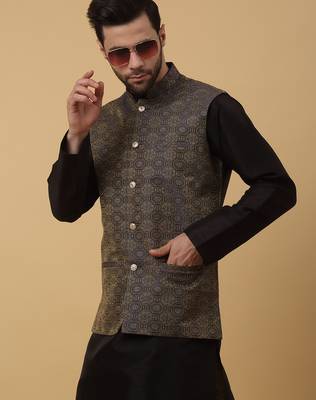 Men's black kurta and churidar with jacquard ethnic motifs printed nehru jacket 4