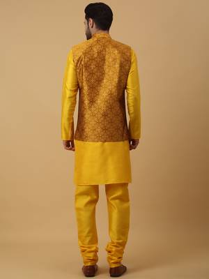 Men's yellow kurta and churidar with jacquard floral nehru jacket 3