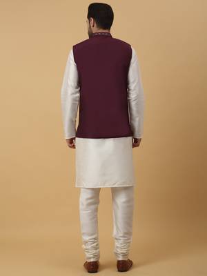 Men's cream kurta and churidar with sequenced cotton silk nehru jacket 3