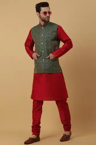 Men's Red kurta and churidar with jacquard ethnic motifs printed nehru jacket