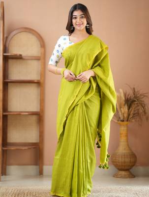 green handloom cotton saree with designer blouse 1