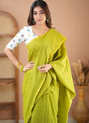 green handloom cotton saree with designer blouse 4