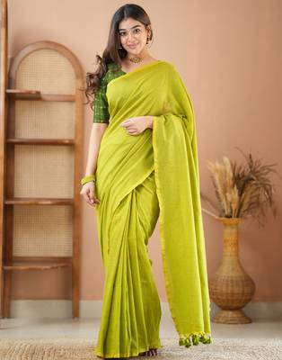 green handloom cotton saree with designer blouse 3