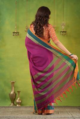 pink narayanpet woven cotton saree 4