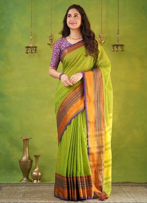 parrot green narayanpet woven cotton saree 3