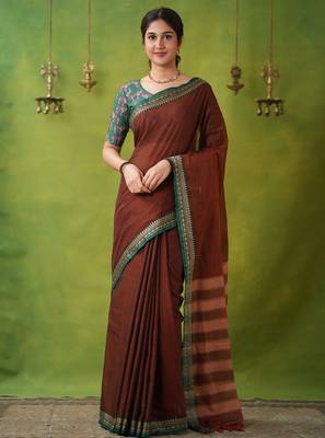 brown narayanpet woven cotton saree 3