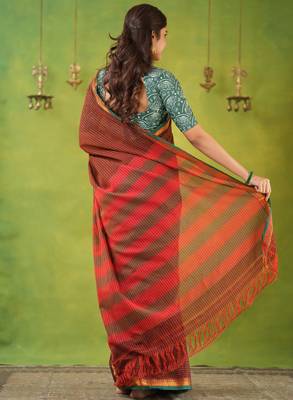brown narayanpet woven cotton saree 4