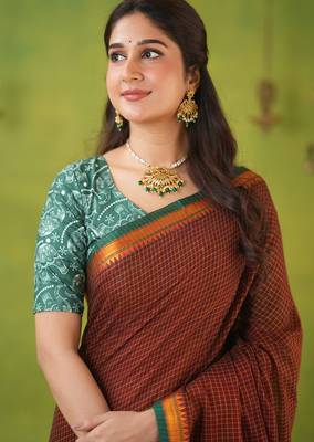 brown narayanpet woven cotton saree 5
